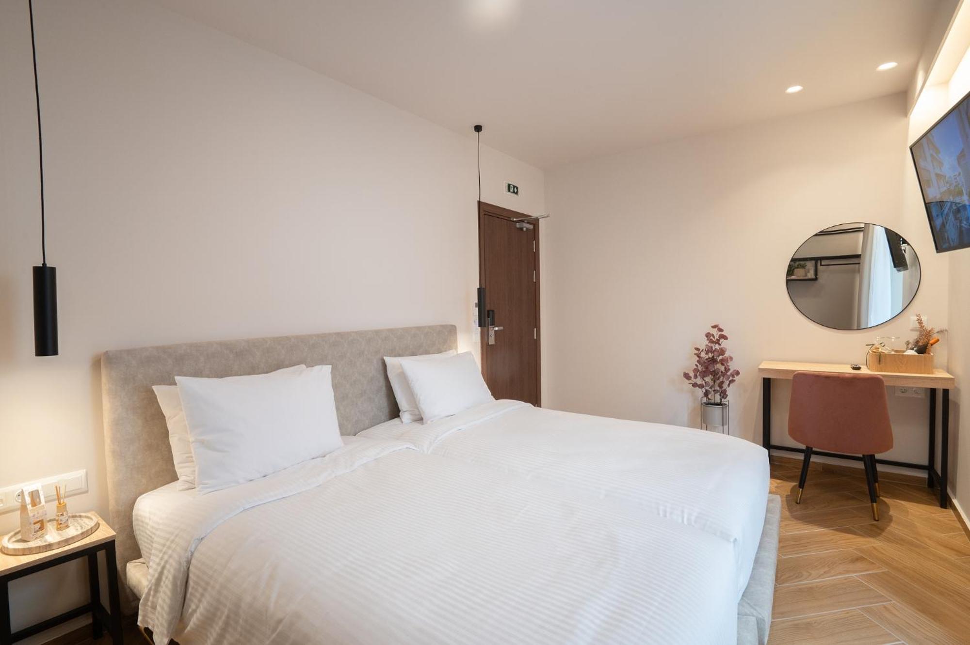 Ira - Ηρα Hotel Kalamata Ngoại thất bức ảnh