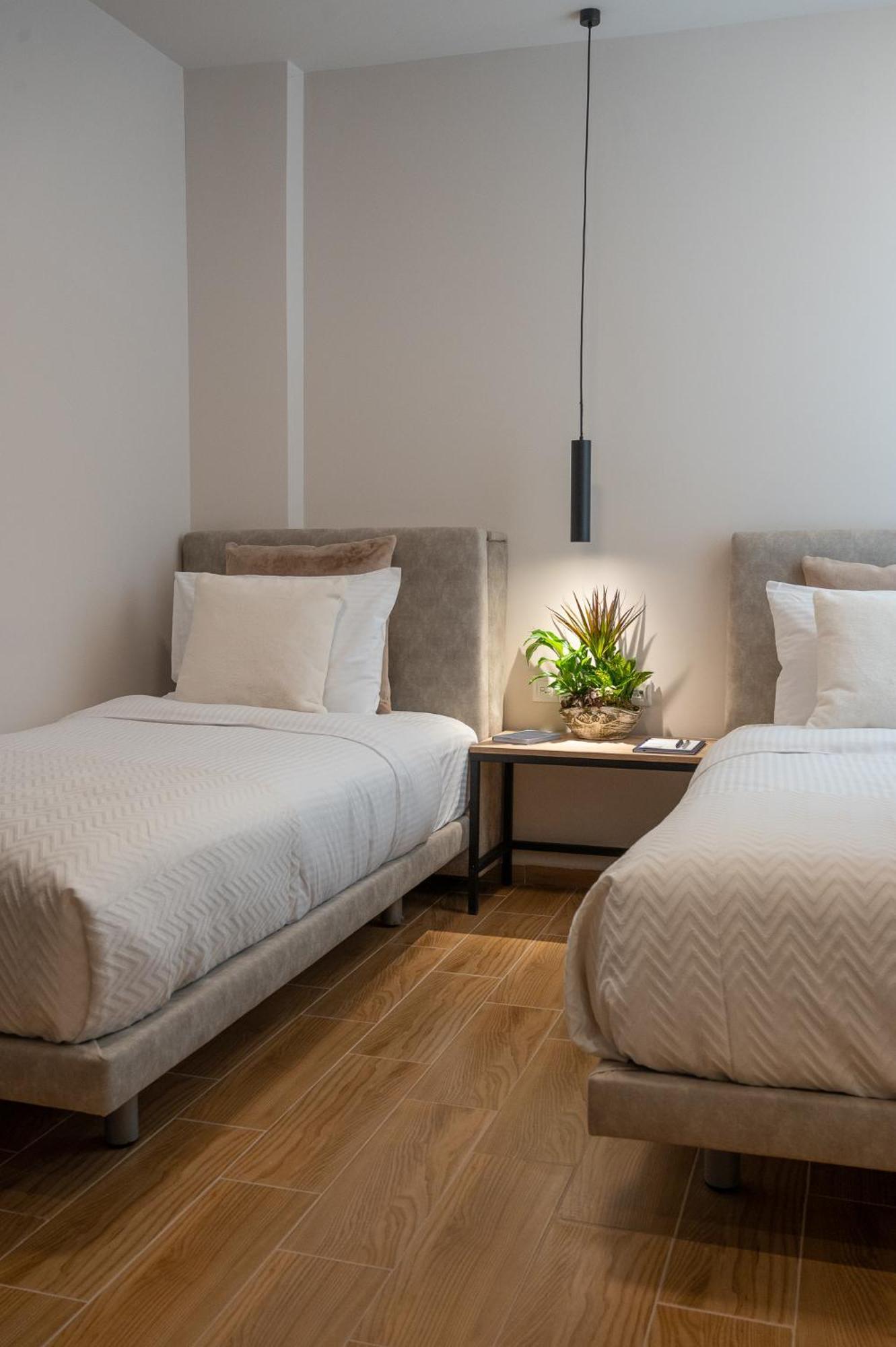 Ira - Ηρα Hotel Kalamata Ngoại thất bức ảnh